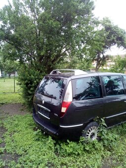 LANCIA PHEDRA 2.2HDi /94kW prodám - 2