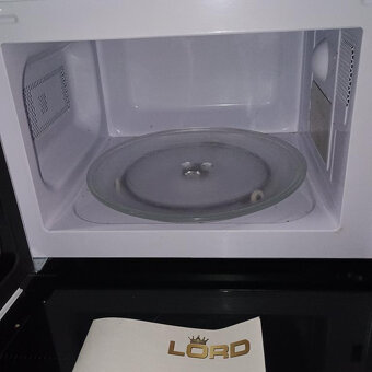 Mikrovlnná trouba – jako nová - 2