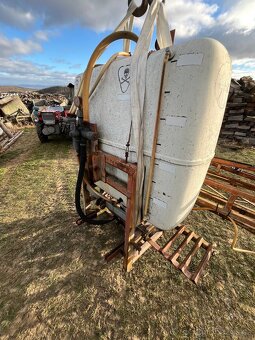 Nesený postřikovač - 2