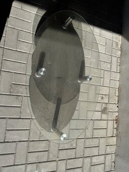 Skleněný stůl - 2