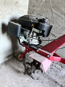 Motorový kultivátor (rotavátor) HECHT - 2