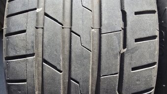 Letní pneu 235/40/19 Hankook - 2