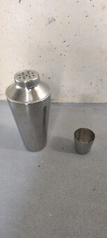Nerezový Shaker - 2