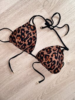 Leopardí bikini Censored - 2