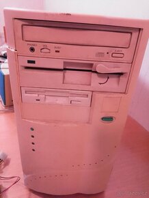 Historický PC IBM 150MHz + díly - 2