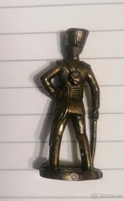 Kinder kovová figurka PRUS-6 - 2