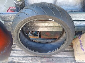 Prodám pneu Metzeler roadtec 01 rozměry 190/50 zr17 - 2