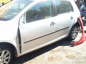 Volkswagen Golf 5 - 2