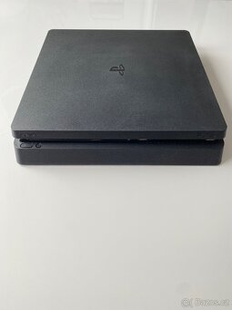 PS4 Slim 1TB + 2 ovladače + 5 her - 2