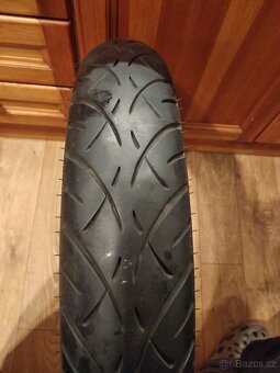 Metzeler ME888 110/90 R18 - 2