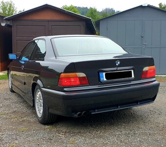 BMW E36 coupe 325i - 2