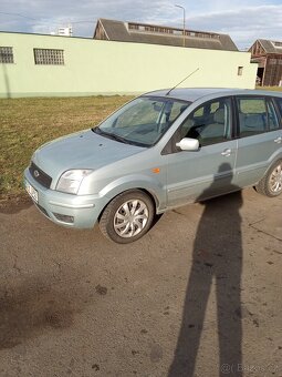 Ford Fusion 1.6 benzín - 2