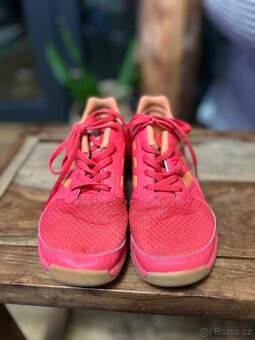 Dívčí sportovní boty adidas, vel. 34 - 2