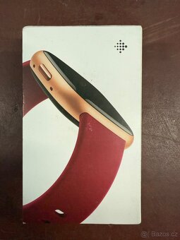 Google Fitbit Versa 4, červené - 2