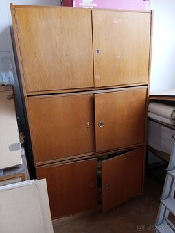 Tři celodřevěné skříňky - 2