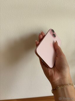 IPhone 15 Pink 128GB, Baterie 94% - 2