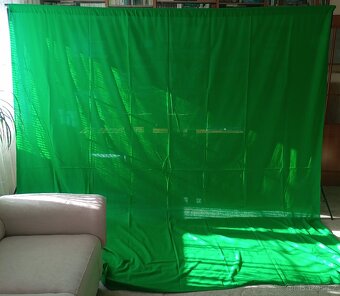 Zelené fotopozadí 3 x 3 m + podpěrný systém 3 m - 2