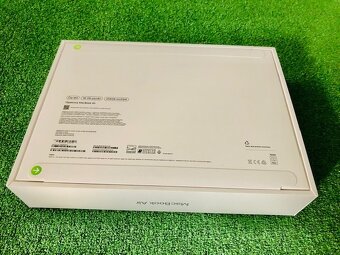 Nový Apple MacBook Air 13,6" (2025) / M4 / 16GB / 256GB / s - 2