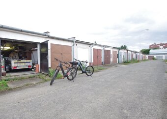 Garáž 21 m² s elektřinou Slavkov u Brna - 2