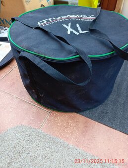 Gril (bez kouře) na dřevěné uhlí. - 2