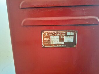 Robot - hnětač - míchací stroj - 2