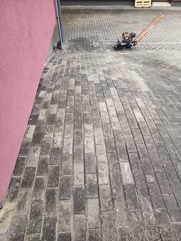 Hledám zaměstnání - 2