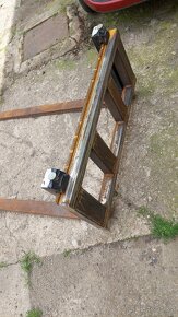 Deska na paletové vidle - 2