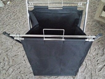 Koš na prádlo. - 2