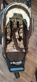 Hnědý kočárek Tutonia - 2