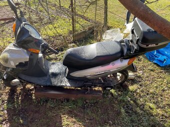 skútr yuki 125 - 2