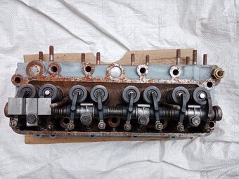 Hlava motoru Škoda - 2