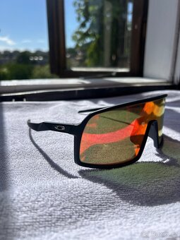Oakley sutro - 2