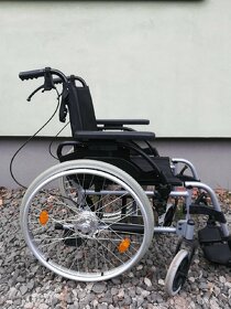 Invalidní mechanický vozík, skládací. - 2
