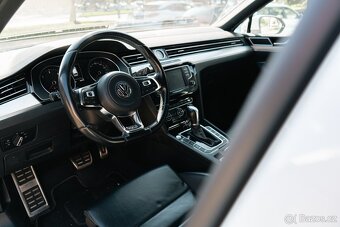 Volkswagen Passat B8 Combi 2.0 TDI 4x4 R-Line DSG - 2