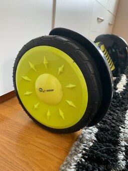 Hoverboard Skymaster Wheels 11 EVO Smart – limetková barva - 2