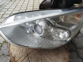 Prodám xenonové světlomety Ford s Max - 2