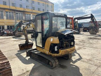 Caterpillar 2,8 tun 302,5 - 2