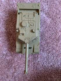 Tank M1A2 SEP na baterie se zvuky střelby - 2