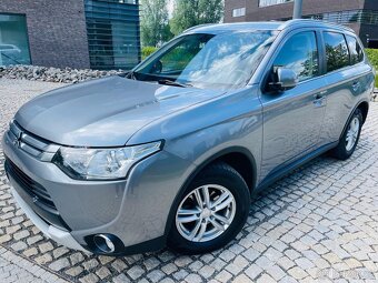 Mitsubishi Outlander 2.2Di-D 110KW 4x4 AUT SENZORY SERVISKA - 2