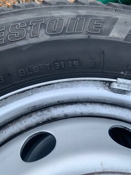 Pneu Bridgeston 215/70 R15 - 2