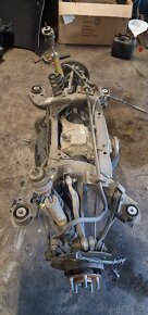 Dodge challenger 5.7 v8 díly z vozu - 2