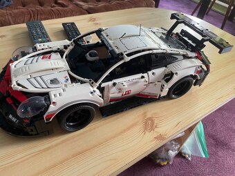 Lego technic 42096 Porsche 911 RSR - 2