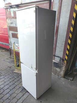 Prodám lednici s mrazákem vestavnou - 2