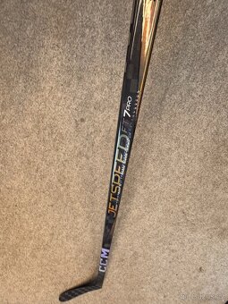 HOKEJKA CCM JETSPEED FT7 PRO - 2