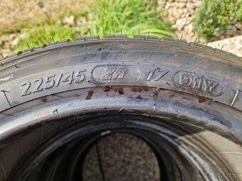 Pneu 225/45/17 letní - 2