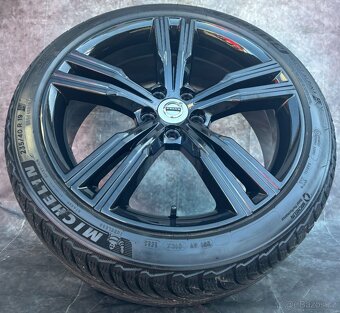 Originální Alu kola Volvo V60,S60 235/40/19 DOT23 - 2