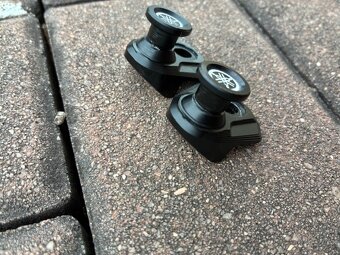 Rolna sada adaptérů na závodní stojan Ténéré 700 - 2