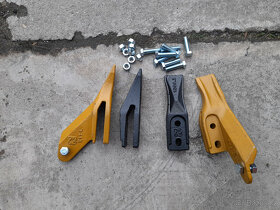 Rovné + boční zuby pro mnibagr 1 -4 tun rozteč 40 - 45mm - 2