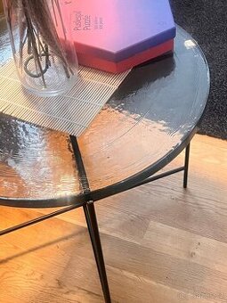 odkládací stolek - 2