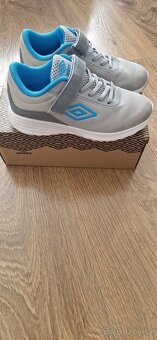 Sportovní boty Umbro - 2